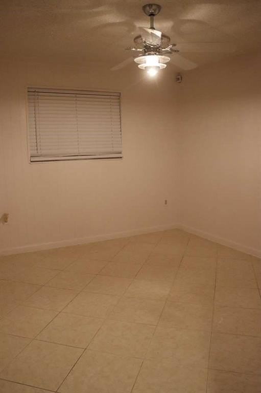 7774 Orleans St - Photo 4 of 37