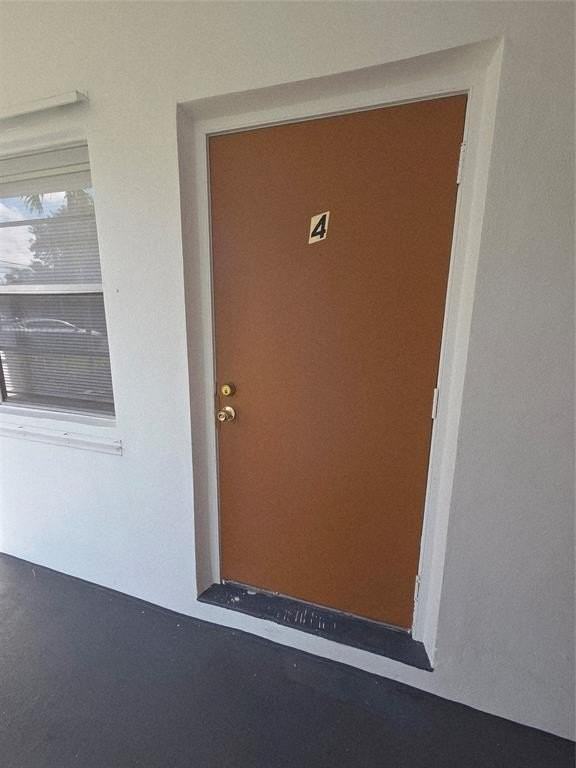 1007 N 19th Ave #4 - Photo 6 of 29