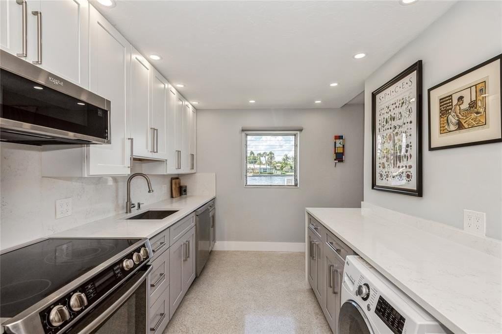 561 Bayshore Dr #6 - Photo 7 of 12