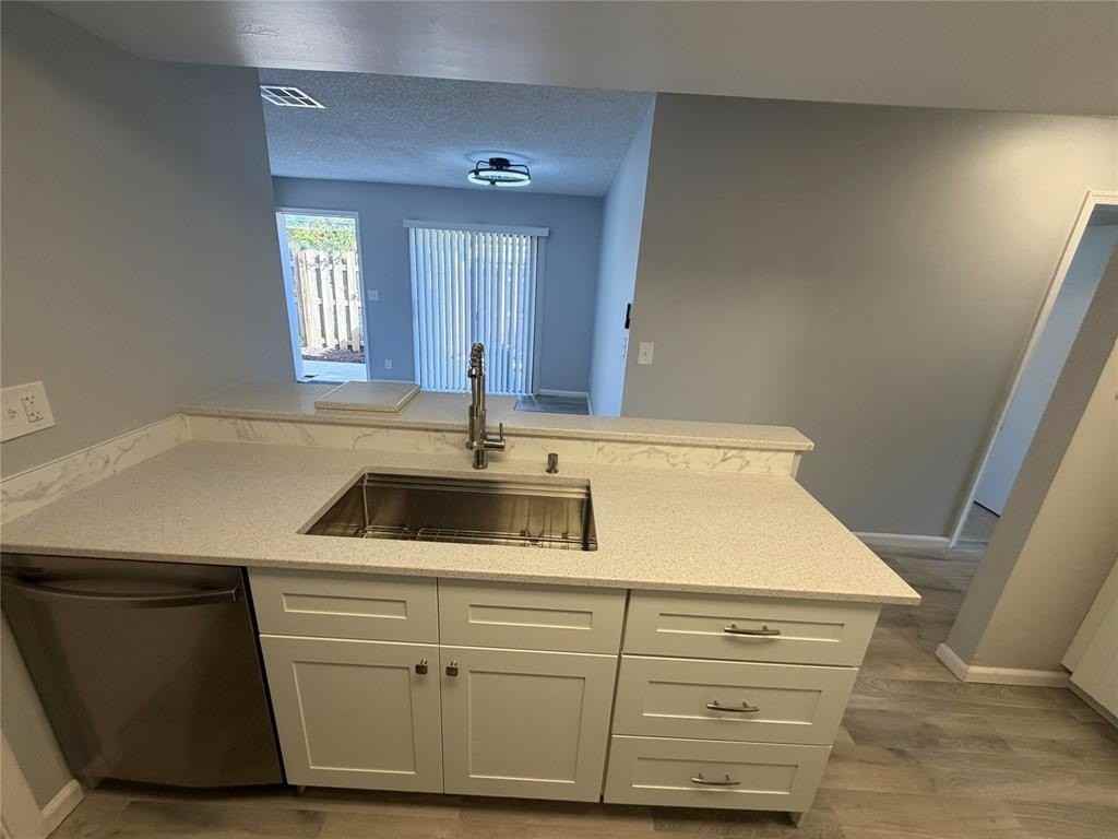 6522 Harbour Rd - Photo 7 of 23