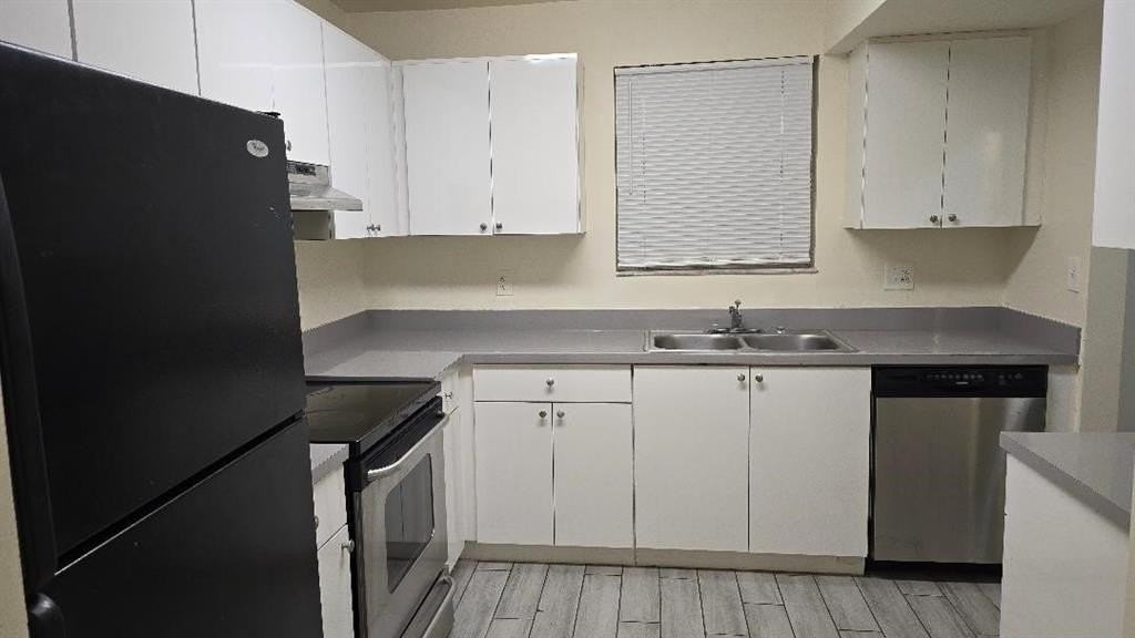 2810 Riverside Dr #202 - Photo 7 of 20