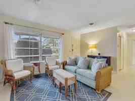 featured image of 712 Iris Ln