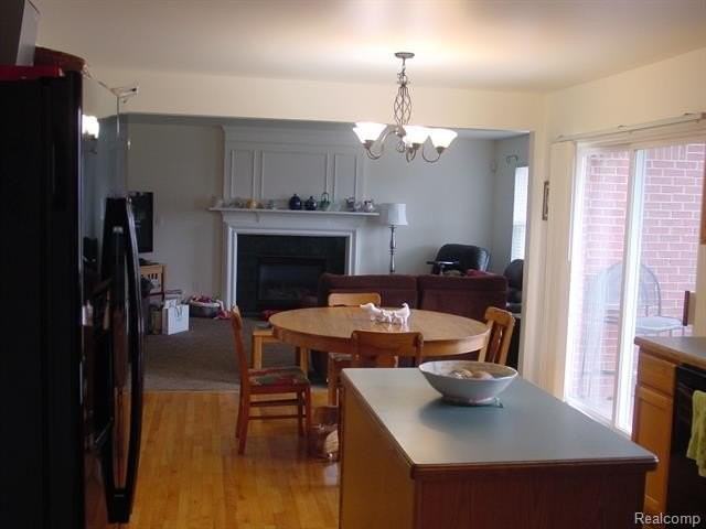 4446 Sherwood Cir - Photo 6 of 8