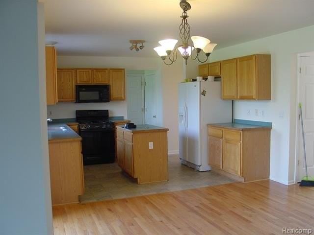 4446 Sherwood Cir - Photo 7 of 8