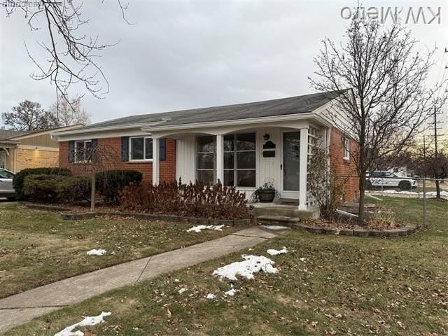 1204 Montrose Ave - Photo 2 of 20