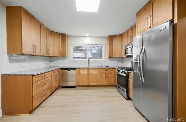 1460 Courtland Blvd - Photo 4 of 16