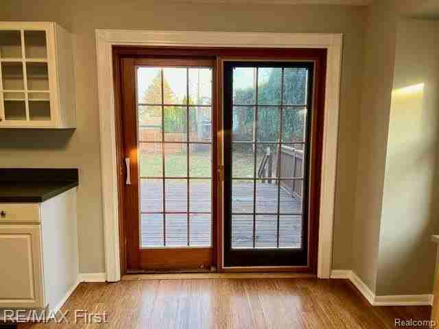 118 Potter Ave - Photo 7 of 24