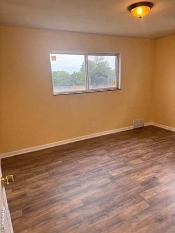 11455 E 11 Mile Rd - Photo 3 of 12