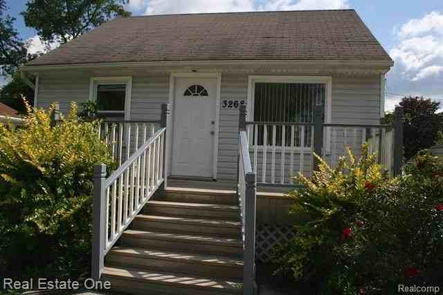 3268 Troy Dr - Photo 2 of 32