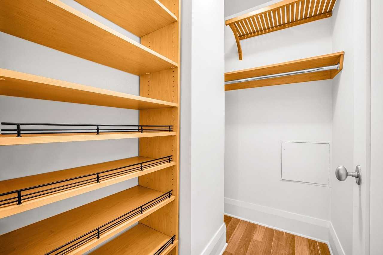 71 Nassau St #3B - Photo 7 of 9