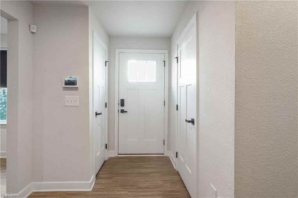 152 Spring Grove Way - Photo 3 of 35