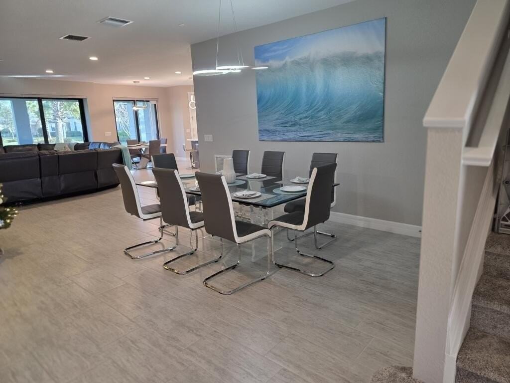 527 Se Vallarta Dr - Photo 6 of 50