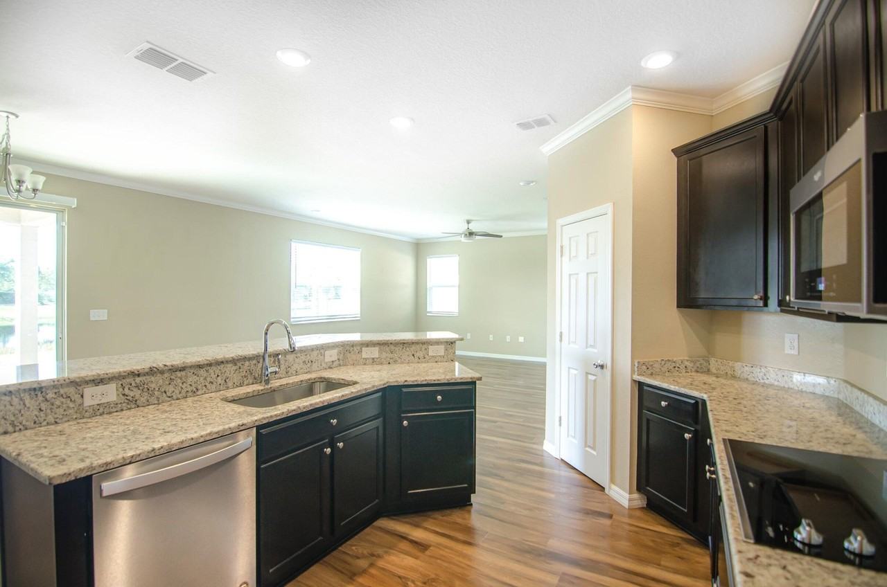 5600 Nw Pine Trail Cir - Photo 5 of 28