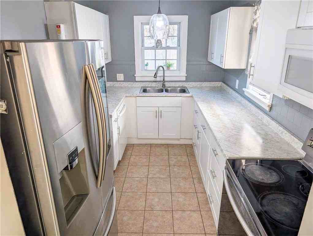 136 Chatham St - Photo 6 of 10