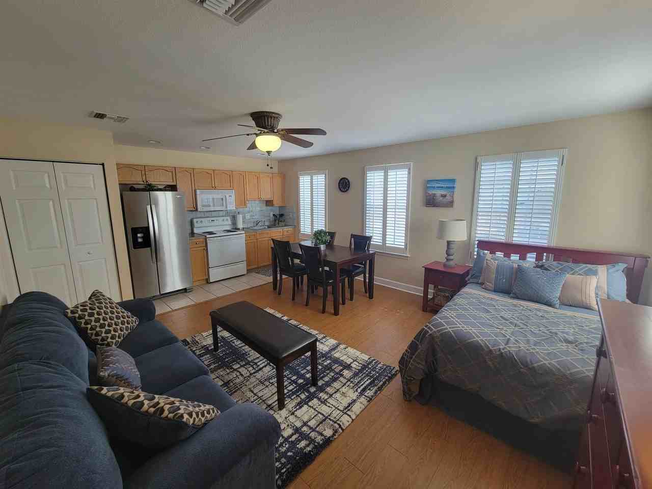 3223 Whitman Way - Photo 2 of 12