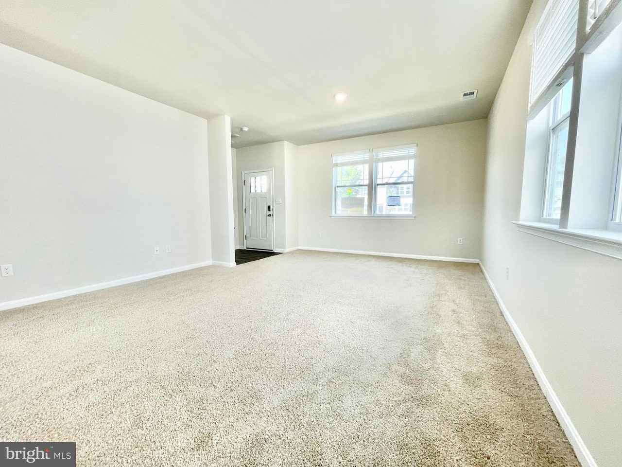 412 Ridgely Blvd - Photo 6 of 15