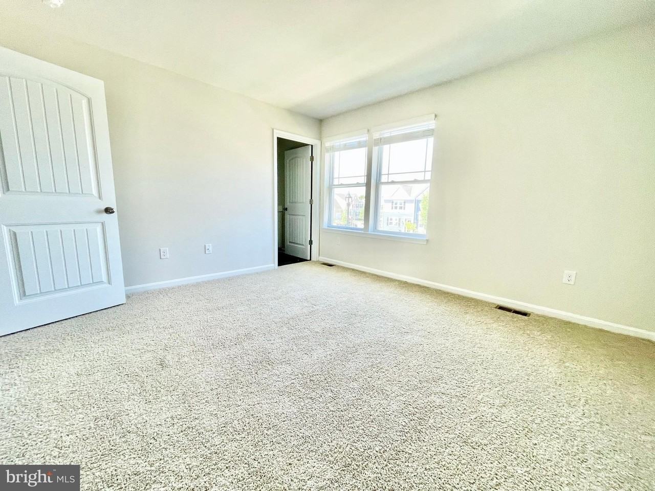 412 Ridgely Blvd - Photo 7 of 15