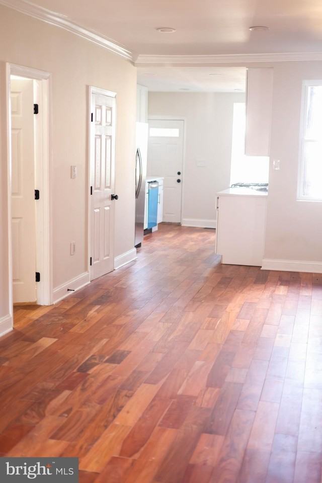 223 N Milton Ave - Photo 4 of 41