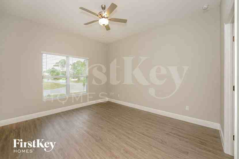 2867 Tivoli Ave Se - Photo 6 of 16