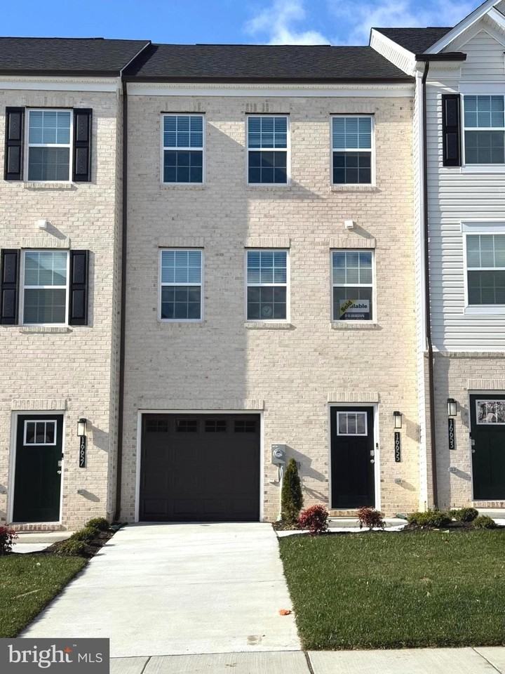 16655 Green Glade Dr - Photo 2 of 30