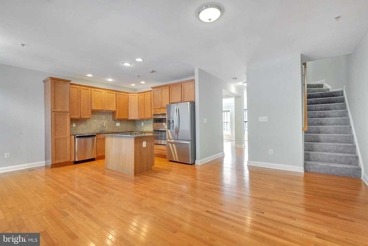 4238 Chariot Way - Photo 2 of 37