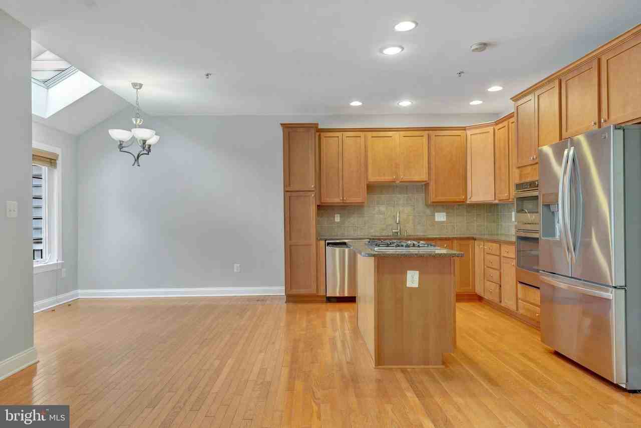 4238 Chariot Way - Photo 3 of 37