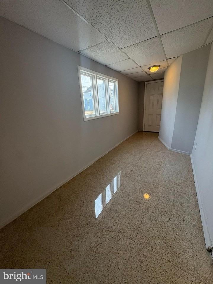 600 N Michigan Ave - Photo 2 of 20