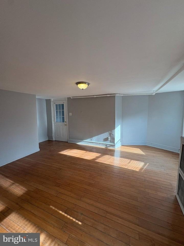 600 N Michigan Ave - Photo 5 of 20