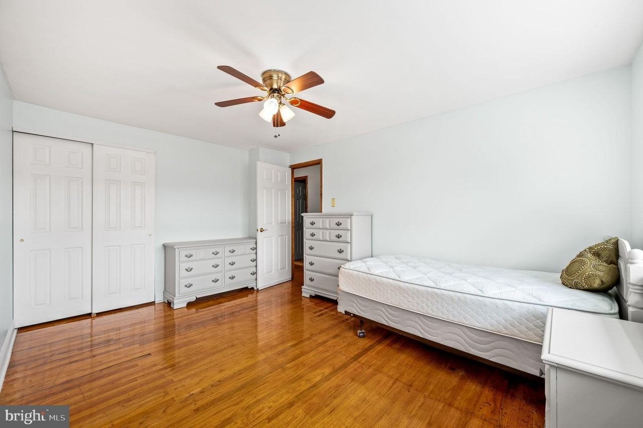 3595 Oakhill Rd - Photo 5 of 18