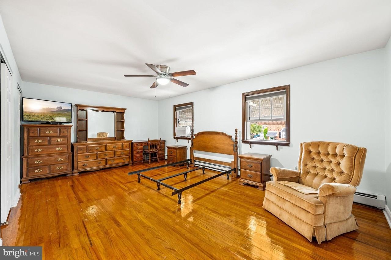 3595 Oakhill Rd - Photo 7 of 18