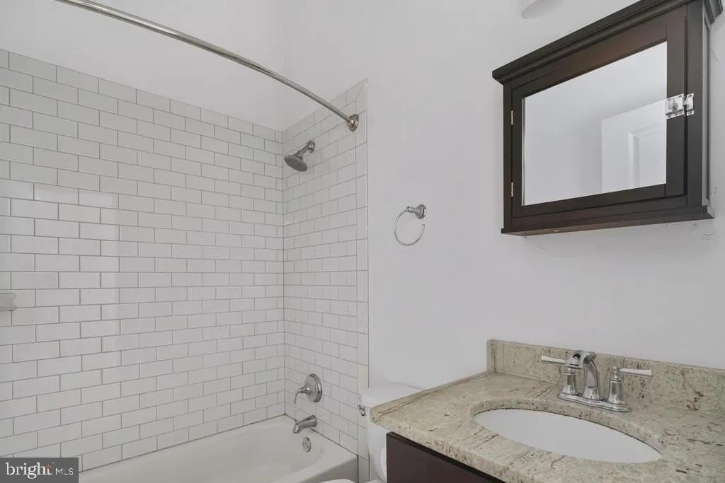 1311 Spruce St Apt 101 #101 - Photo 7 of 8