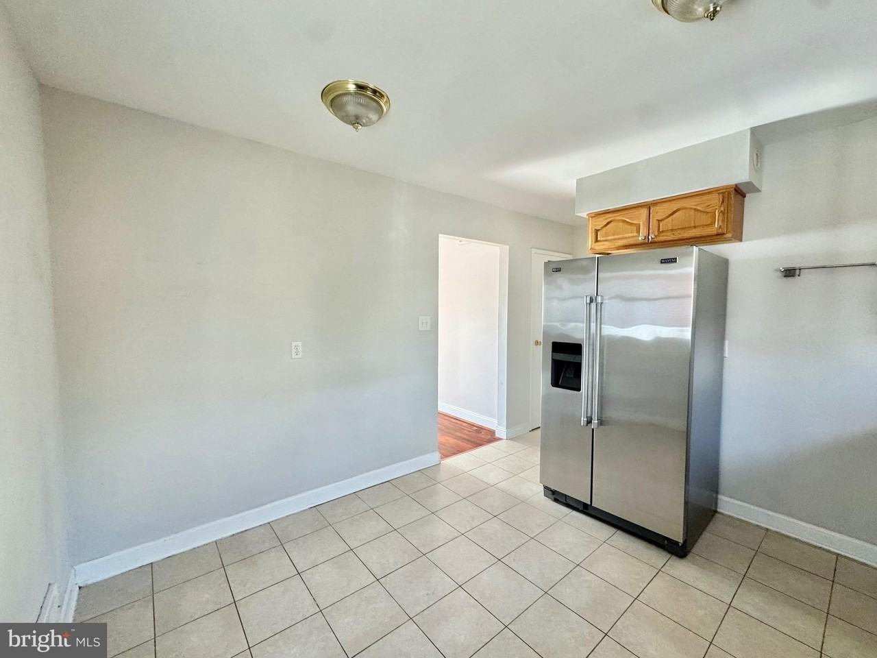 3927 Vermont Ave - Photo 7 of 29