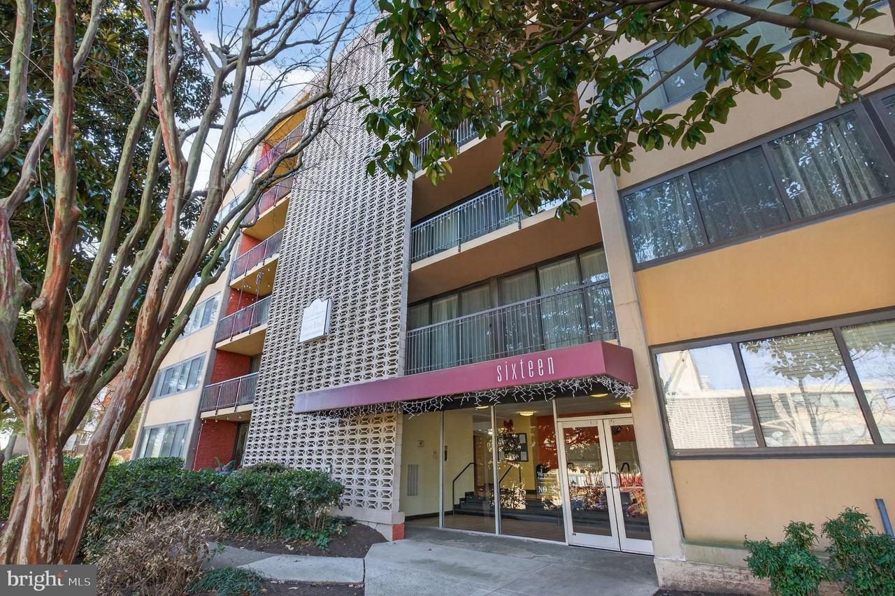 16 S Van Dorn St Apt 506 #506 - Photo 2 of 32