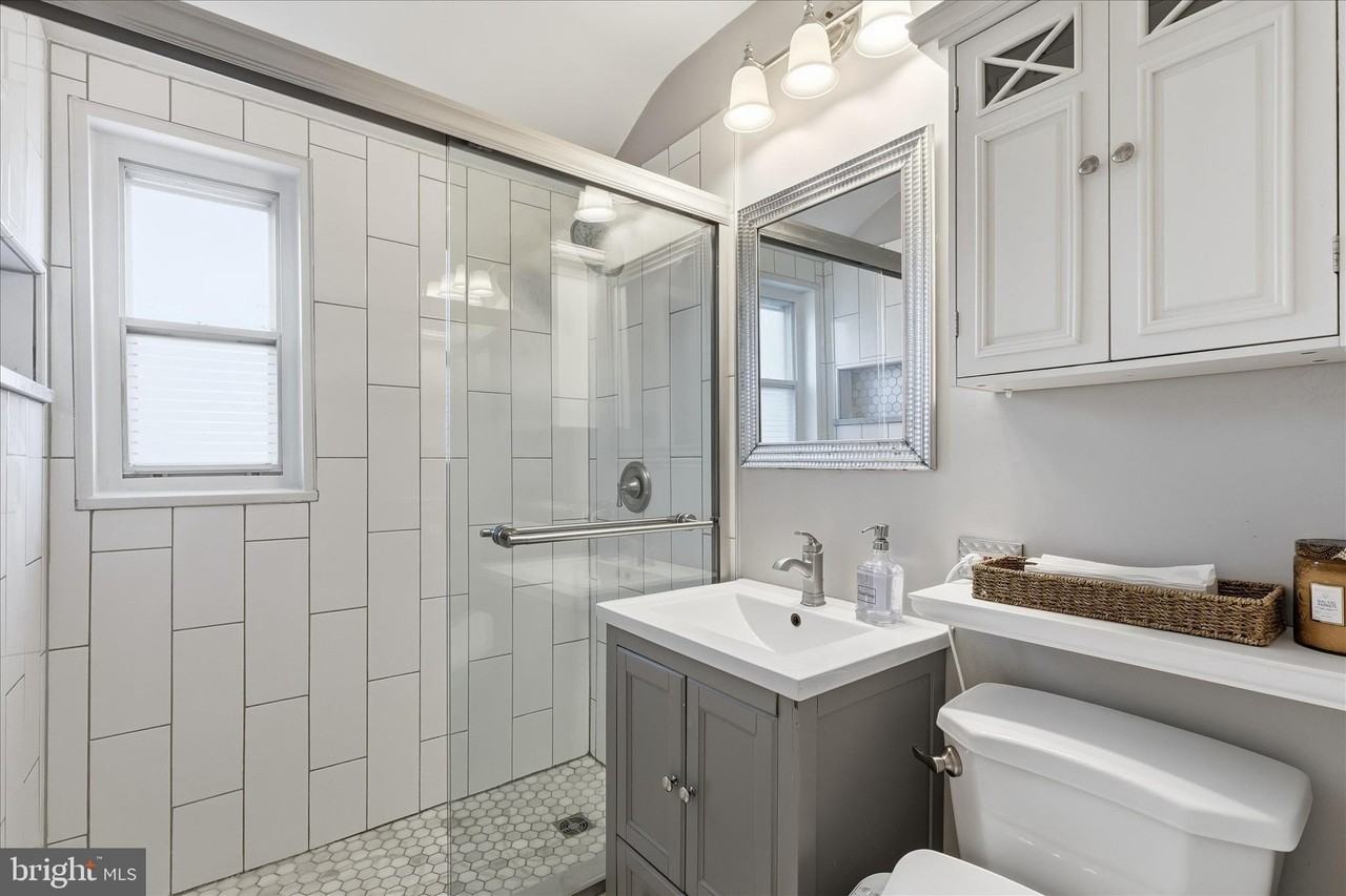 7203 Arthur Dr - Photo 7 of 50