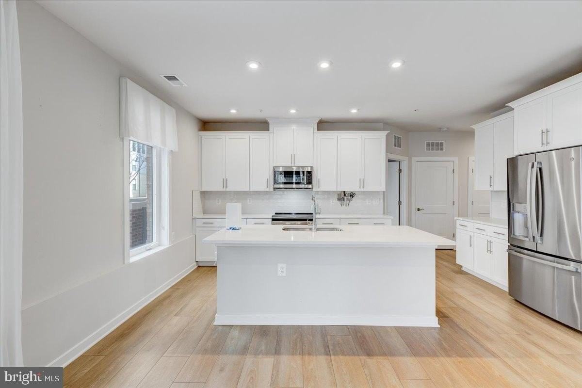 1669 Bandit Loop Unit 109a #109A - Photo 4 of 16