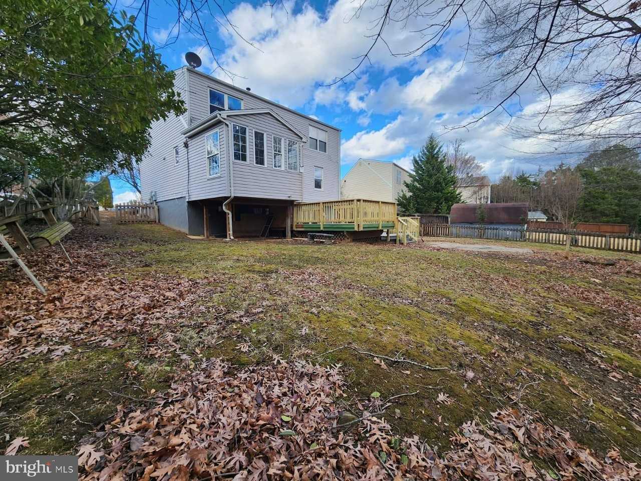 5625 Reardon Ln - Photo 7 of 41