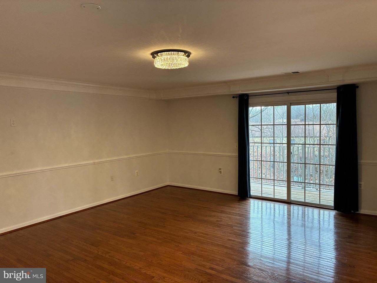 501 Garrison Woods Dr Apt 303 #303 - Photo 4 of 19