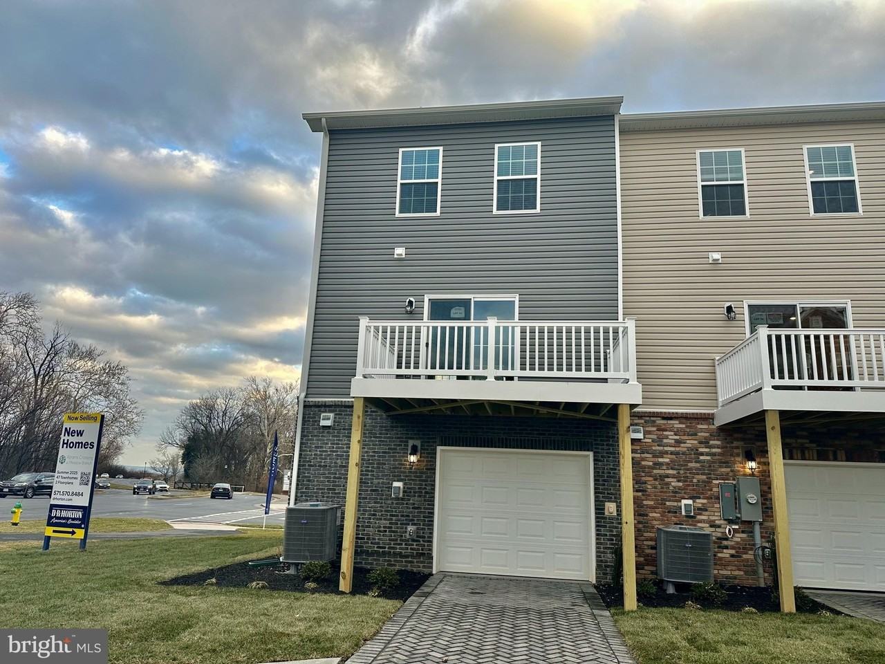 1801 Harvest Dr - Photo 7 of 8