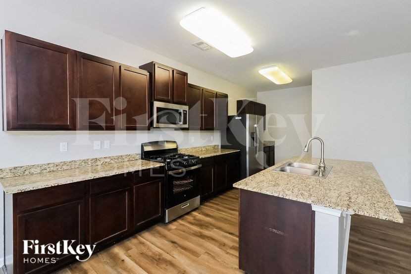 106 Woodbridge Trl - Photo 6 of 15