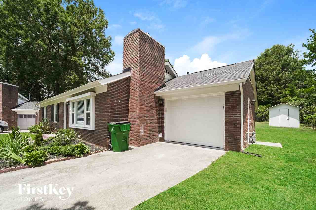 8507 Beechbrooke Rd - Photo 3 of 15