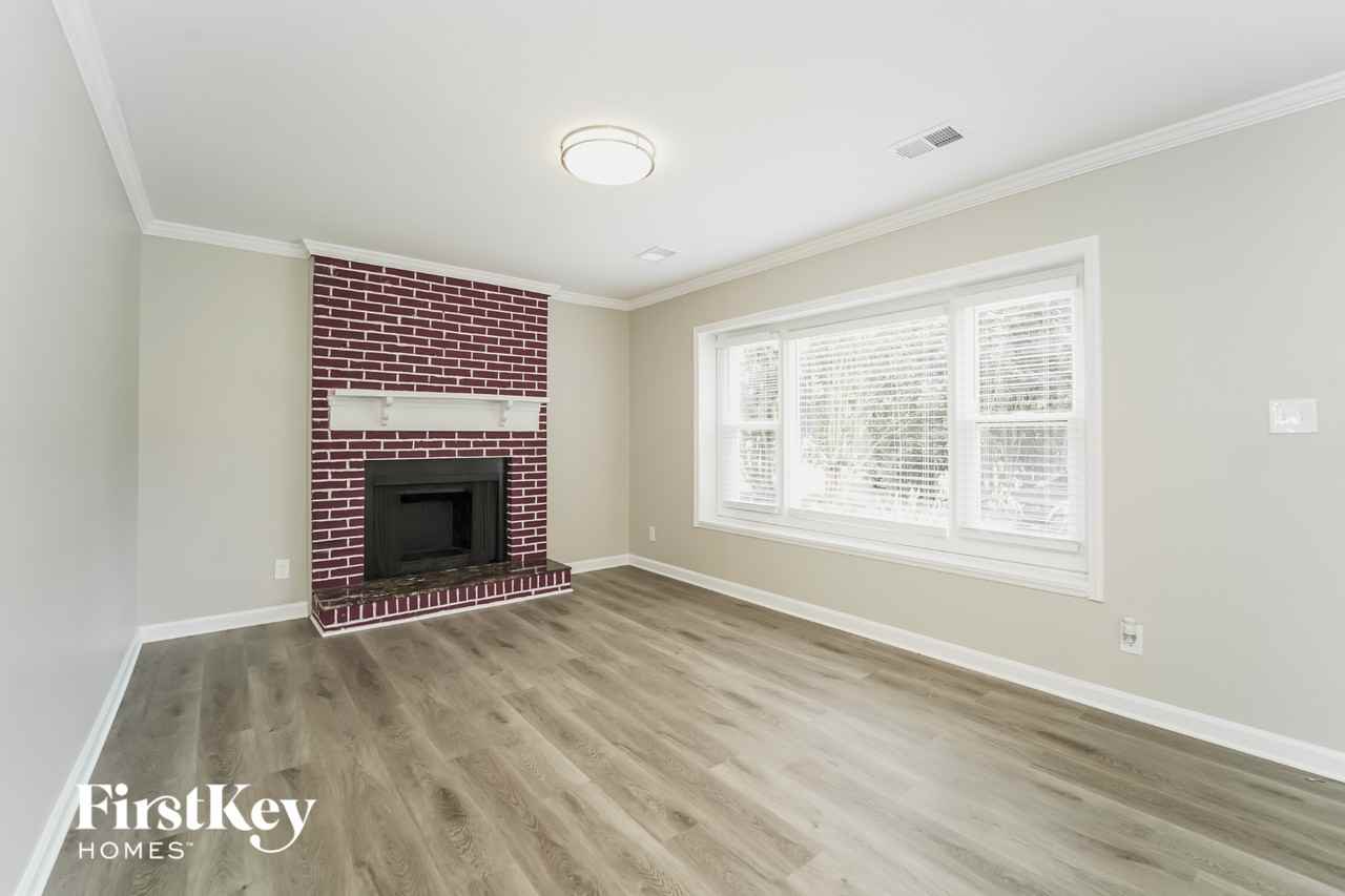 8507 Beechbrooke Rd - Photo 4 of 15