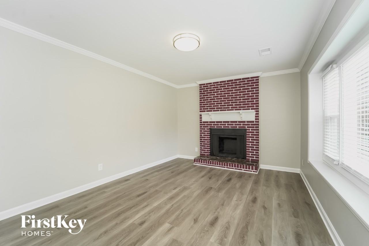 8507 Beechbrooke Rd - Photo 5 of 15