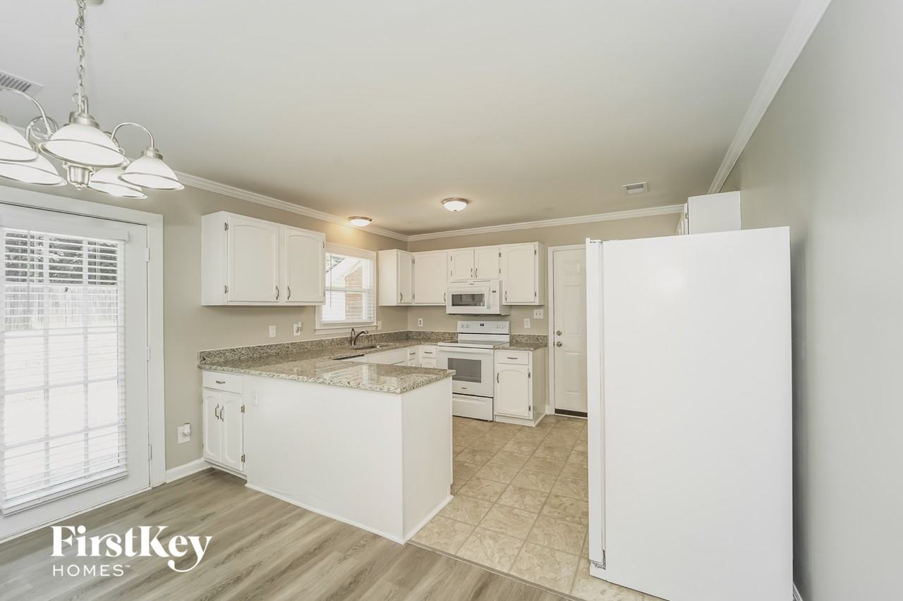 8507 Beechbrooke Rd - Photo 7 of 15