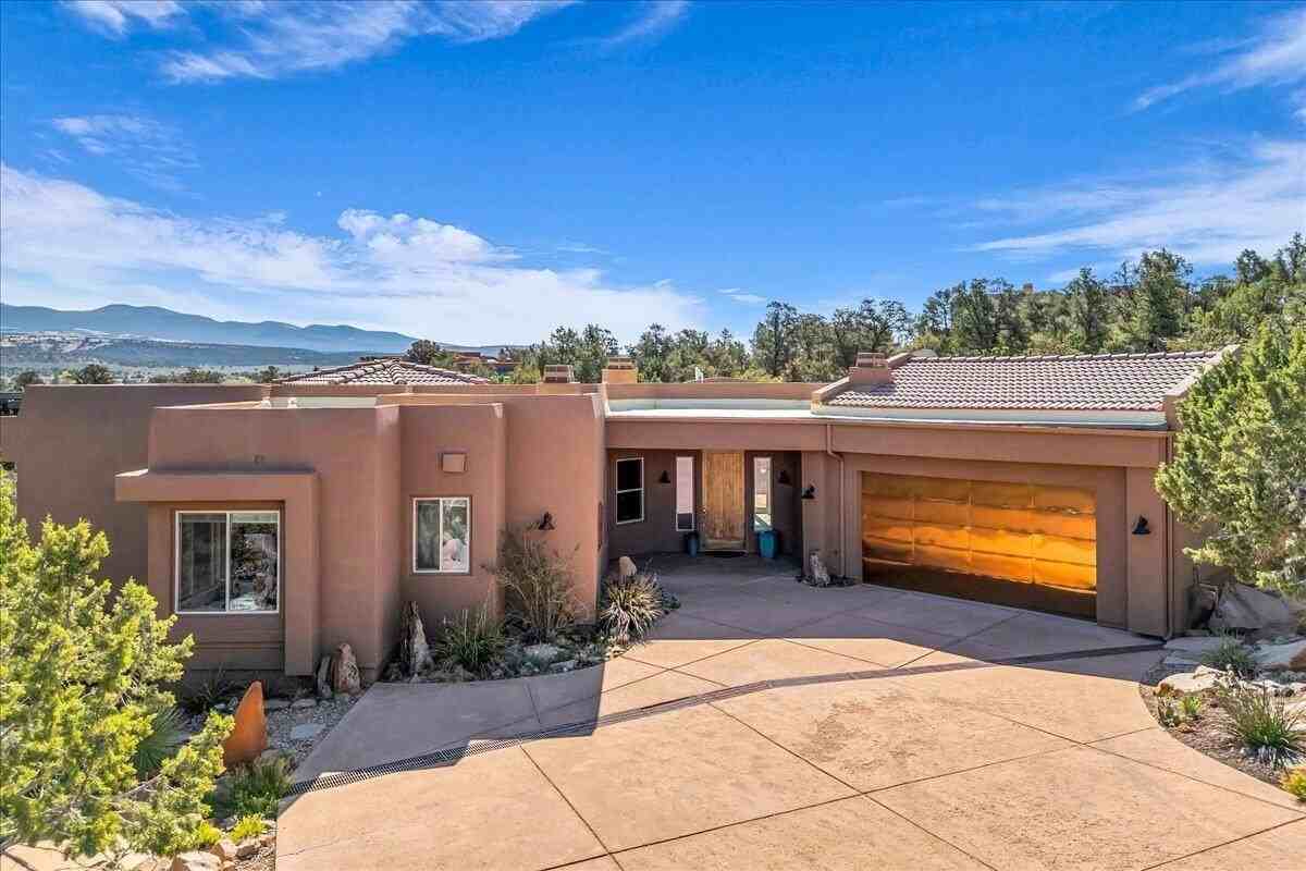 478 N Pinion Hills Dr - Photo 2 of 21