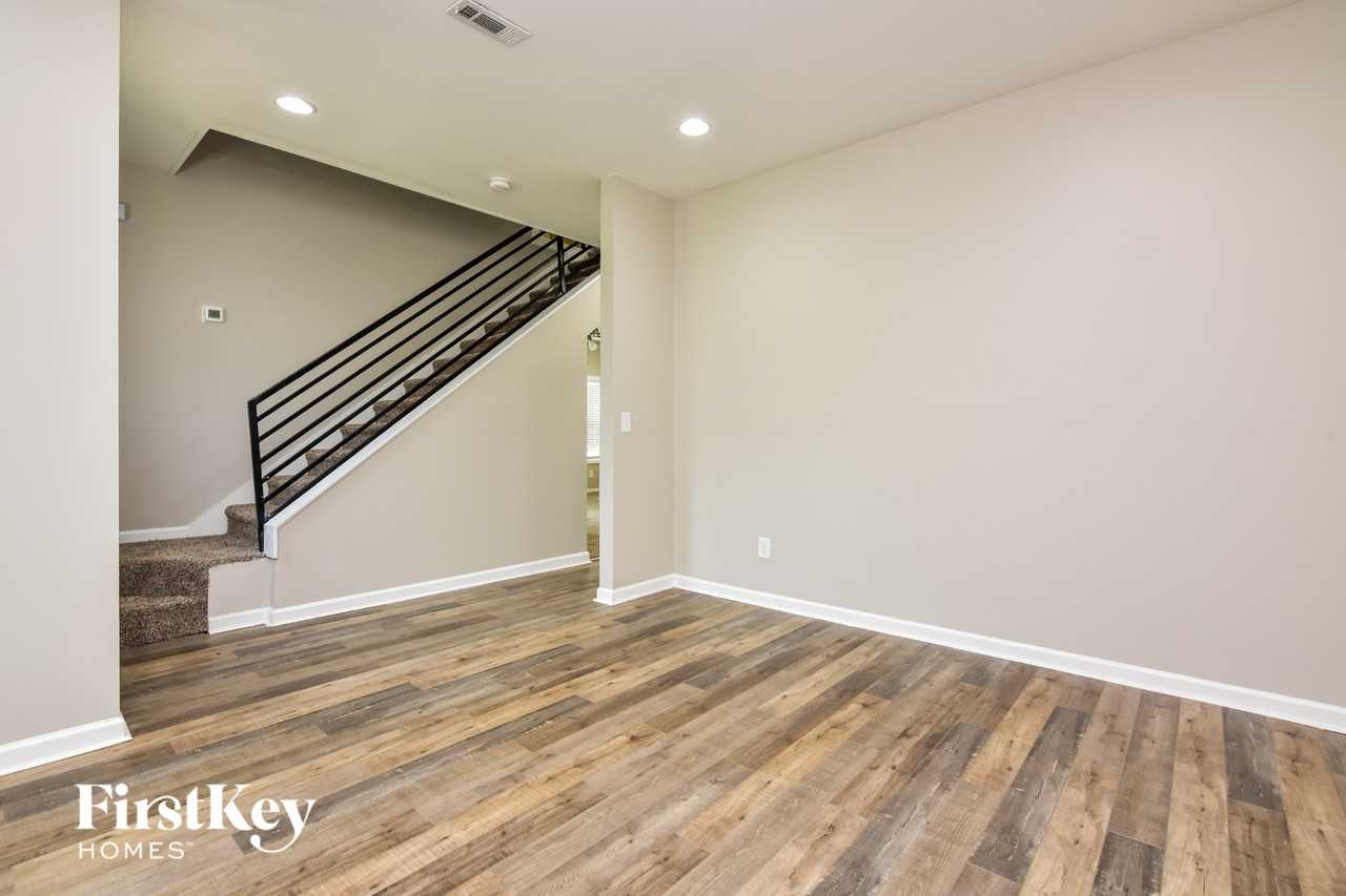 6188 Leverett Dr - Photo 2 of 15