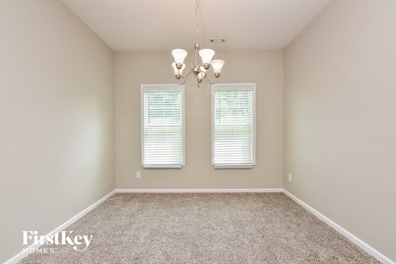 6188 Leverett Dr - Photo 4 of 15