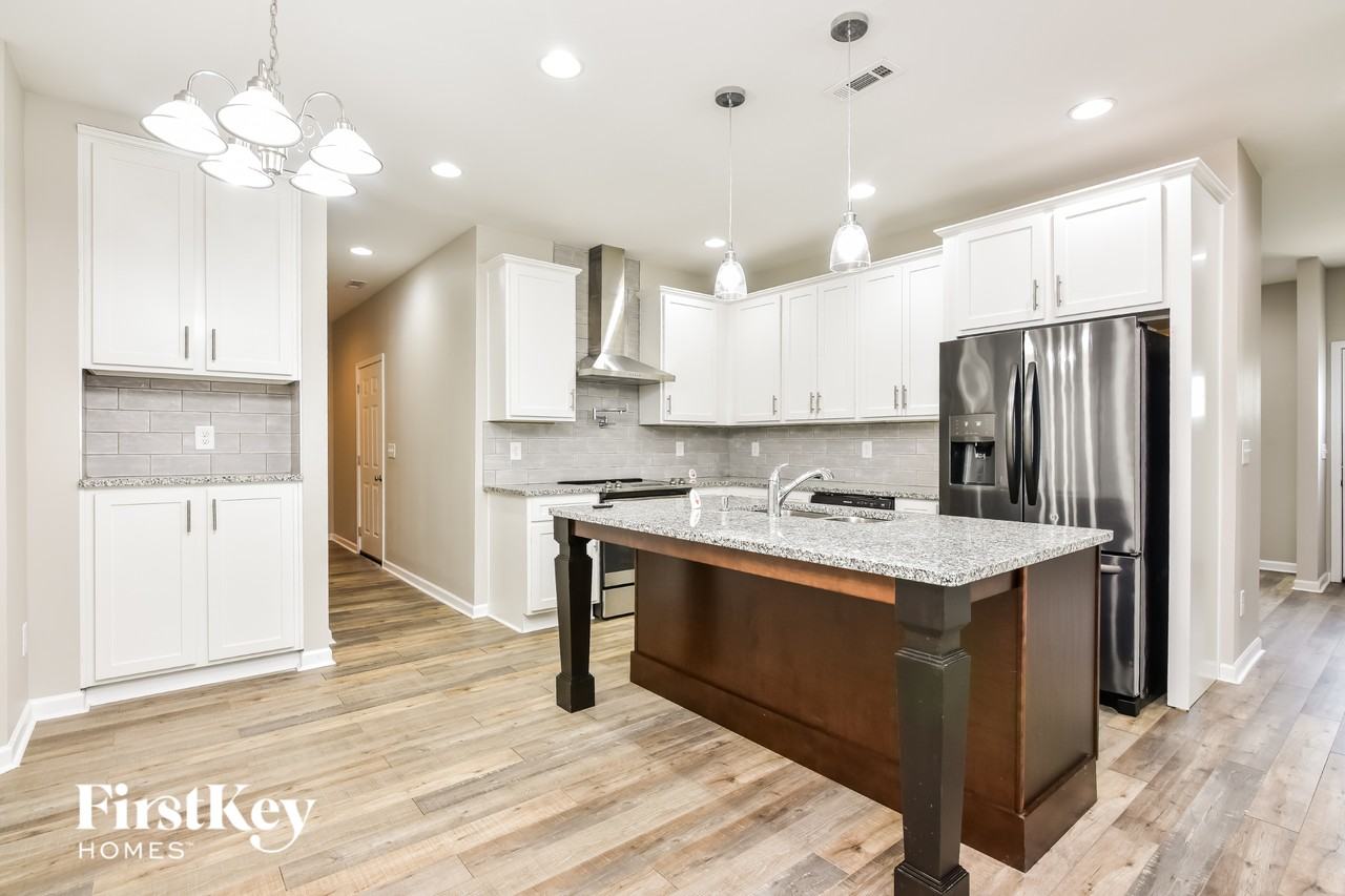 6188 Leverett Dr - Photo 5 of 15