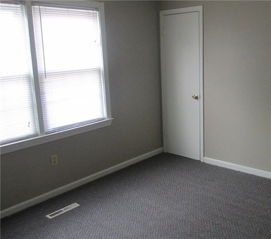 401 Greenville St - Photo 3 of 7