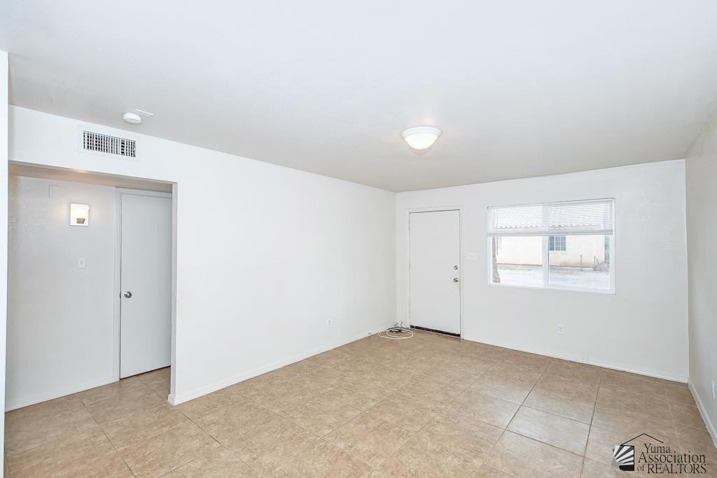 605 S El Prado Rd #4 - Photo 3 of 16