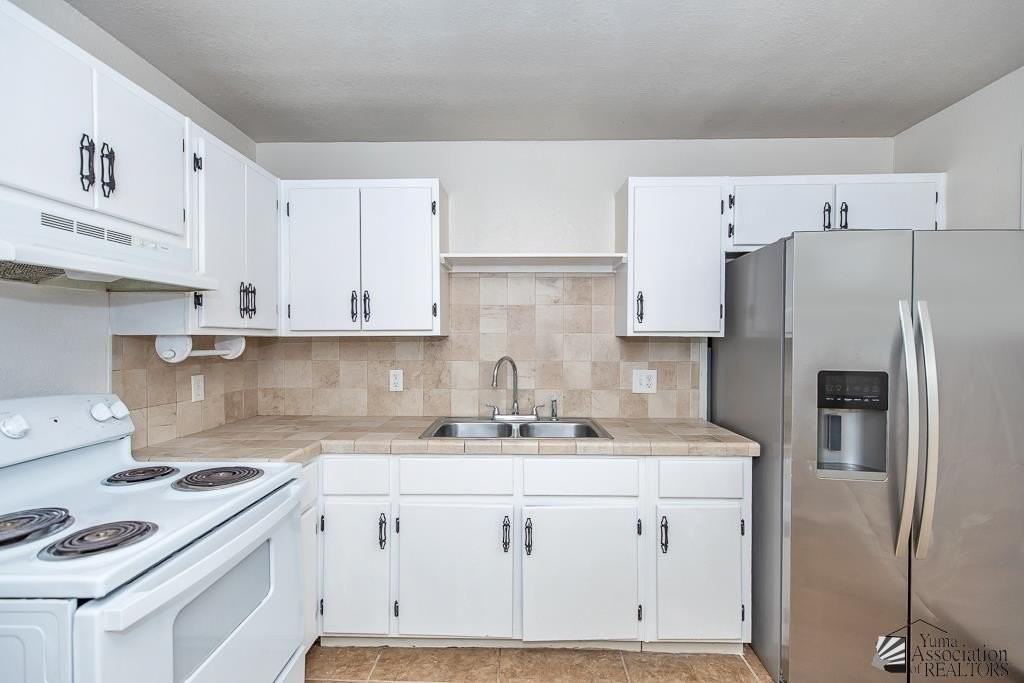 605 S El Prado Rd #4 - Photo 6 of 16